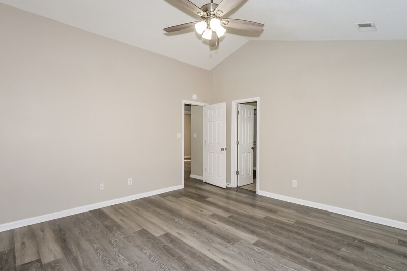 2,010/Mo, 5086 Jon Oak Dr Arlington, TN 38002 Main Bedroom View 2