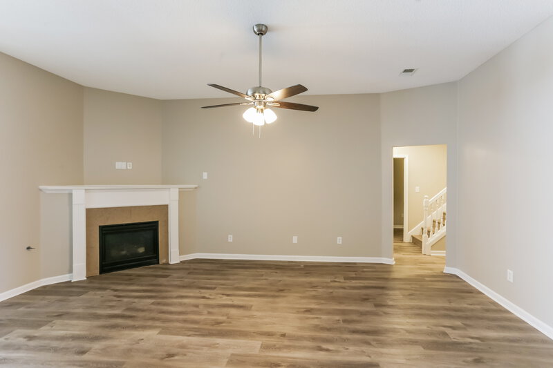 2,180/Mo, 2943 Dawkins Cove Southaven, MS 38672 Living Room View 2