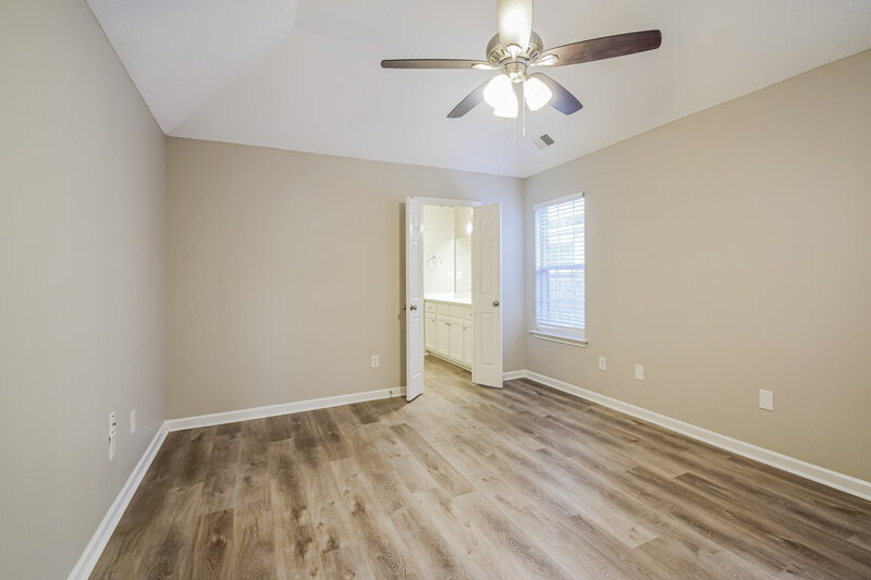 2,370/Mo, 2943 Dawkins Cove Southaven, MS 38672 Main Bedroom View