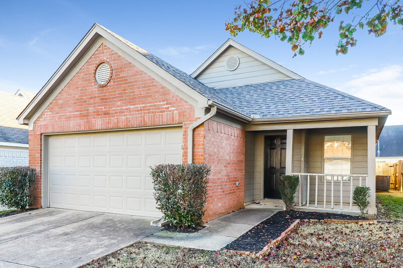 2,640/Mo, 7813 Fallstone Rd Memphis, TN 38125 Front View