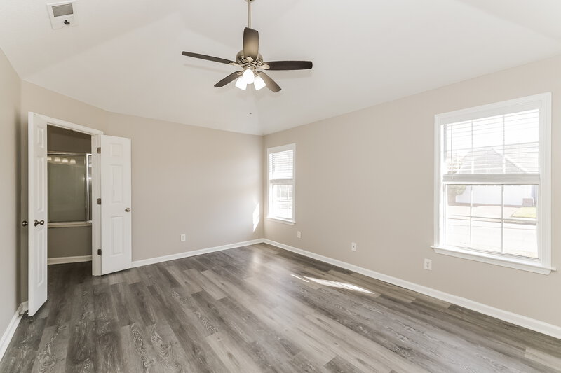 1,900/Mo, 6890 Seaside Dr Cordova, TN 38018 Main Bedroom View