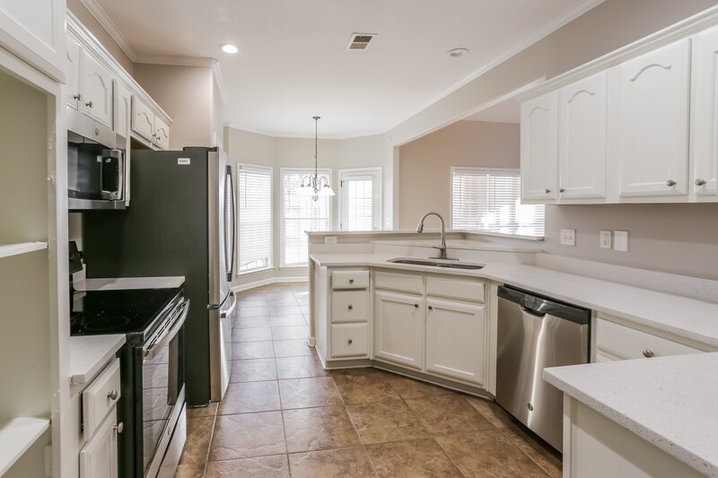 2,490/Mo, 3193 Rosebrook Cir N Southaven, MS 38672 Kitchen View