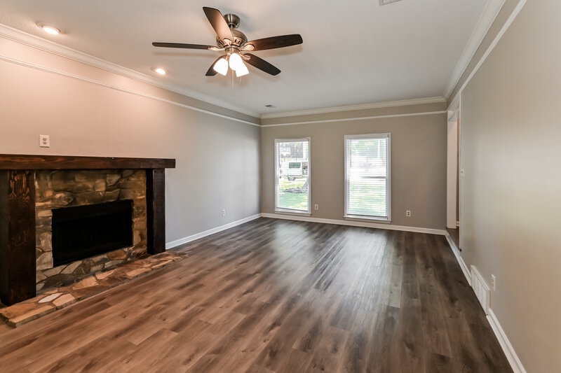 2,305/Mo, 1077 Cotton Row Cv Collierville, TN 38017 Living Room View 2