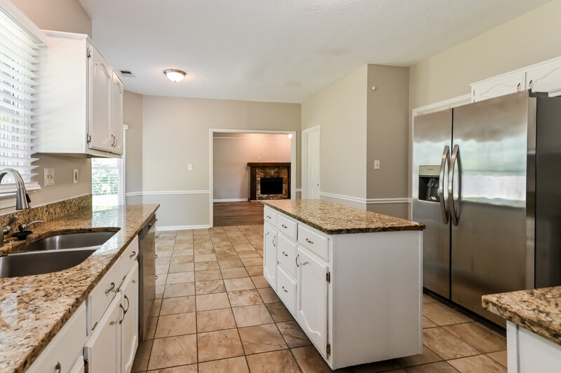 2,305/Mo, 1077 Cotton Row Cv Collierville, TN 38017 Kitchen View