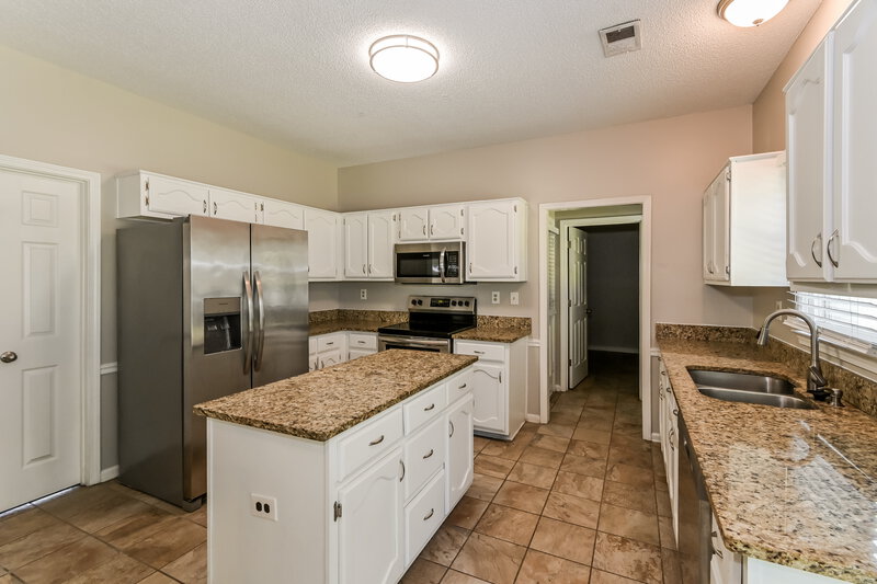 2,305/Mo, 1077 Cotton Row Cv Collierville, TN 38017 Kitchen View 2