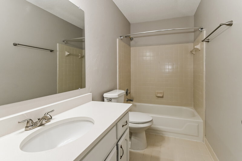 2,305/Mo, 1077 Cotton Row Cv Collierville, TN 38017 Bathroom View