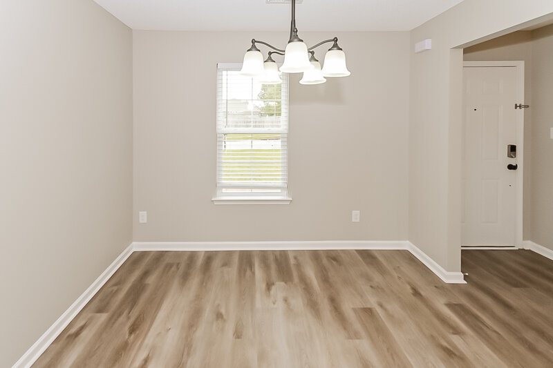 1,750/Mo, 5239 Blue Diamond St Memphis, TN 38109 Dining Room View