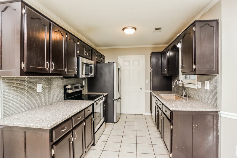 2,230/Mo, 4142 Hidden Fern Ln N Bartlett, TN 38135 Kitchen View 2