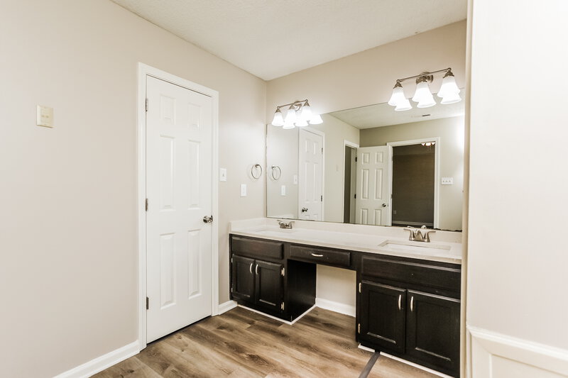2,230/Mo, 4142 Hidden Fern Ln N Bartlett, TN 38135 Main Bathroom View