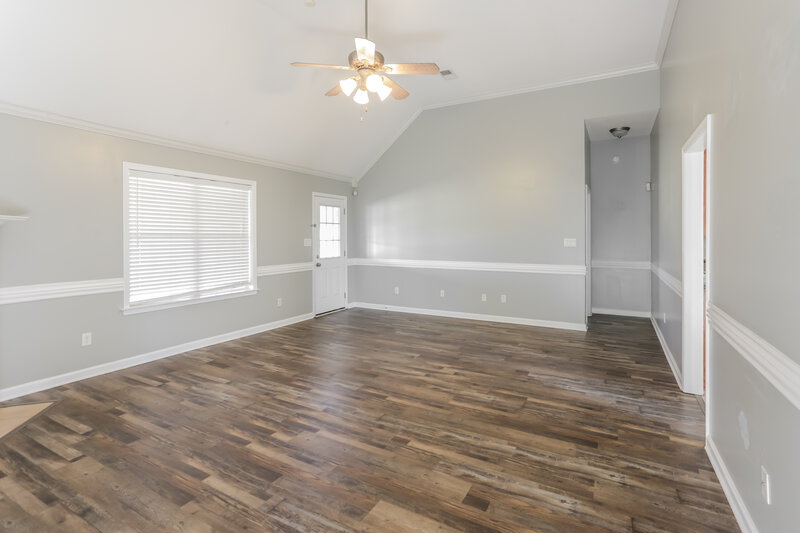 2,180/Mo, 8036 New Castle Cv Southaven, MS 38672 Living Room View