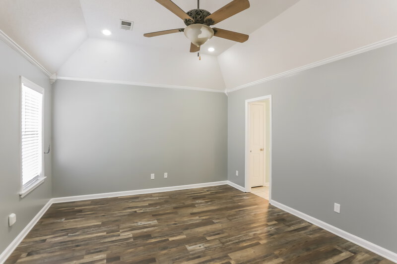 2,180/Mo, 8036 New Castle Cv Southaven, MS 38672 Main Bedroom View 2