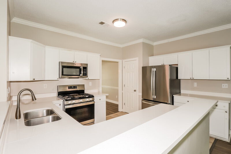 2,535/Mo, 1776 Lichfield Ct Cordova, TN 38016 Kitchen View