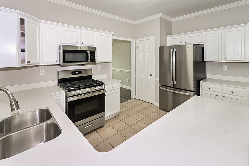 3,510/Mo, 1776 Lichfield Ct Cordova, TN 38016 Kitchen View 2
