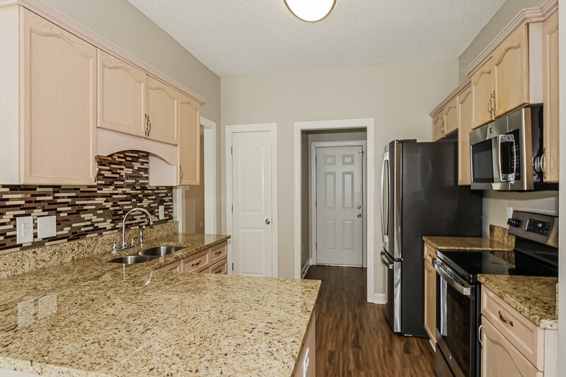 2,475/Mo, 6856 Cades Brook Dr Millington, TN 38053 Kitchen View