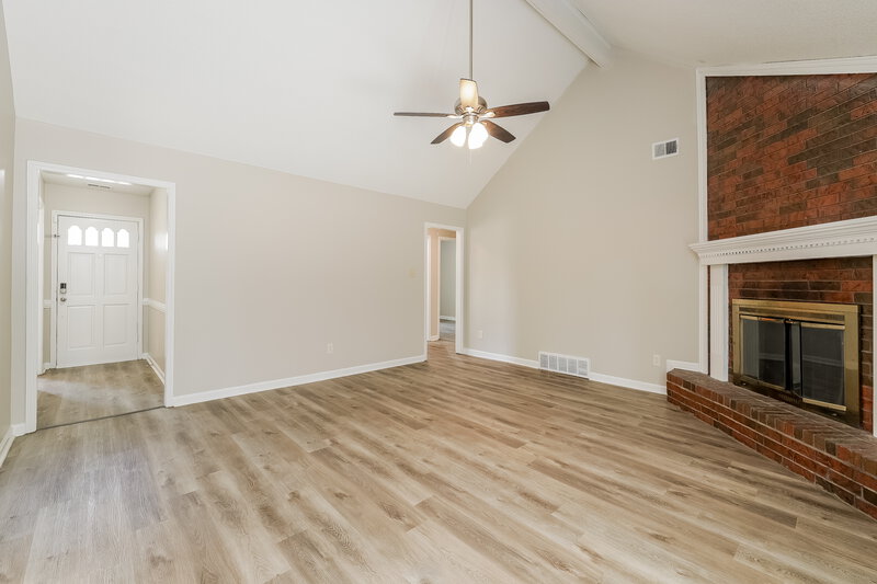 1,945/Mo, 488 Mysen Dr Cordova, TN 38018 Living Room View 2