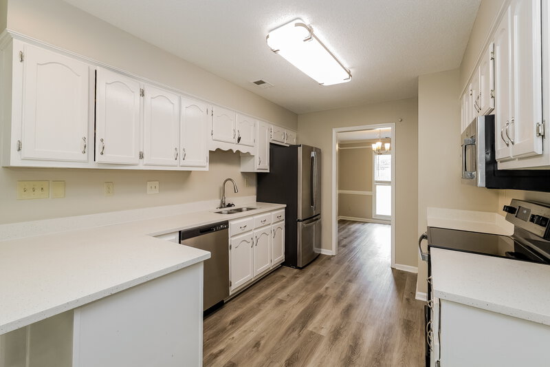 1,945/Mo, 488 Mysen Dr Cordova, TN 38018 Kitchen View 2