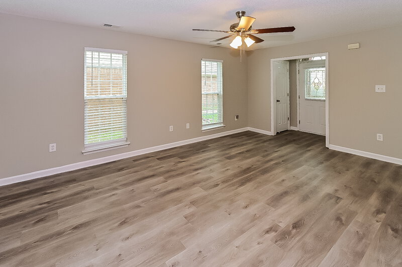 2,730/Mo, 5345 Kalian Cv Southaven, MS 38671 Living Room View 3