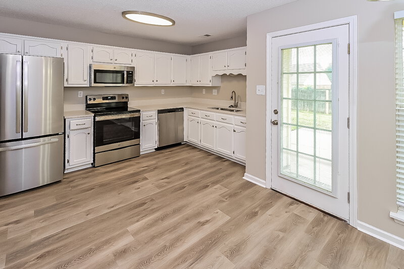 2,730/Mo, 5345 Kalian Cv Southaven, MS 38671 Kitchen View
