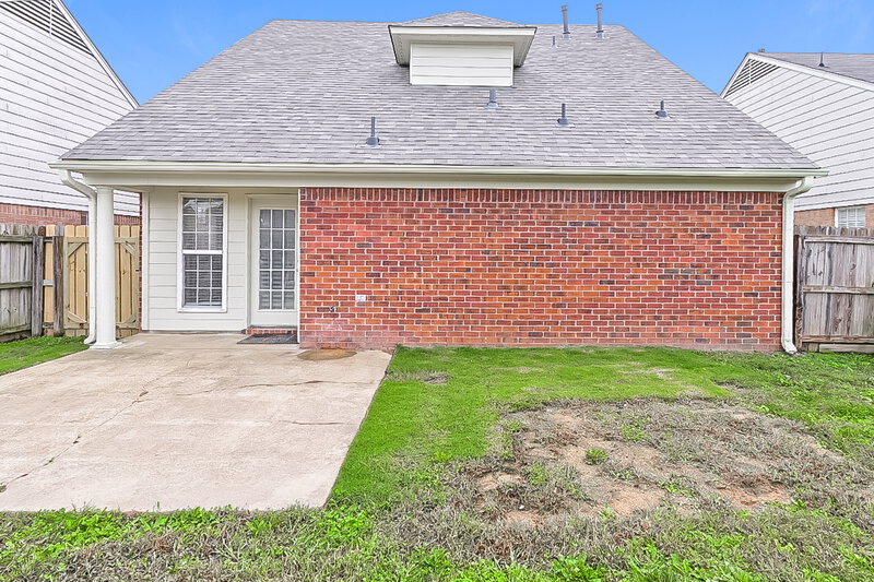 2,730/Mo, 5345 Kalian Cv Southaven, MS 38671 Rear View