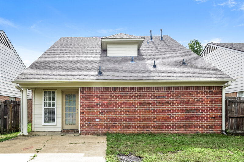 1,920/Mo, 5345 Kalian Cv Southaven, MS 38671 Rear View