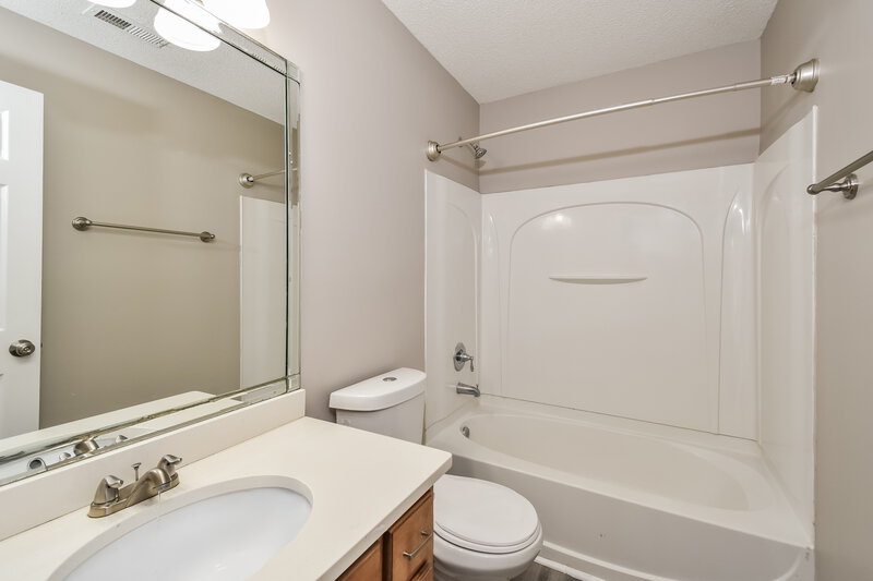 2,155/Mo, 5894 Keebler Drive Southaven, MS 38671 Bathroom View