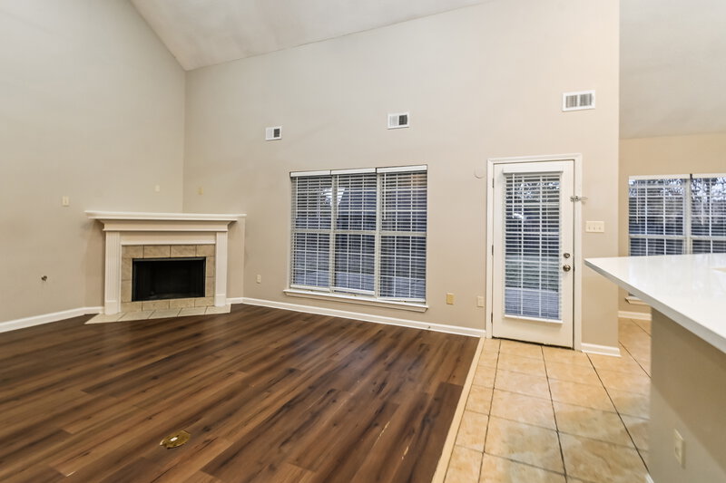 2,035/Mo, 8250 Morning Sun Cv Walls, MS 38680 Living Room View
