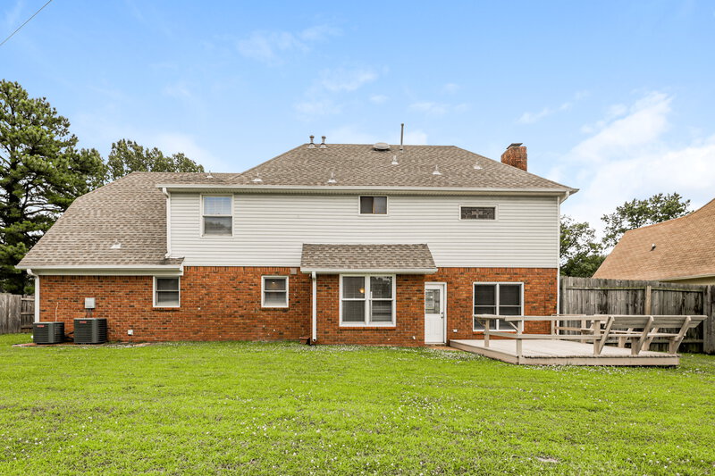 2,485/Mo, 7440 Richmond Rd Memphis, TN 38125 Rear View