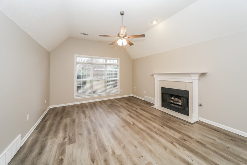 2,245/Mo, 9264 Tamhaven Dr Cordova, TN 38016 Living Room View