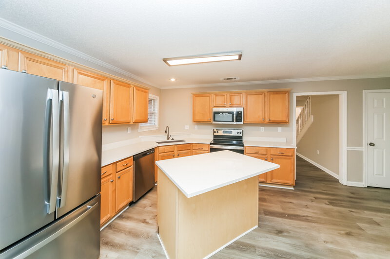 2,245/Mo, 9264 Tamhaven Dr Cordova, TN 38016 Kitchen View 2