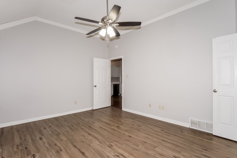 1,965/Mo, 1960 E Chimneyrock Blvd Cordova, TN 38016 Main Bedroom View 3