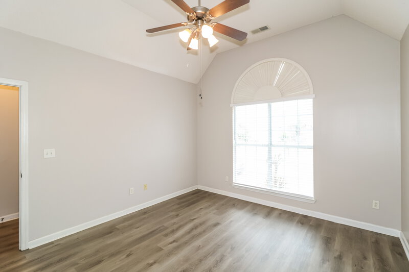 1,675/Mo, 9134 Cinderhill Cv E Cordova, TN 38016 Main Bedroom View 2