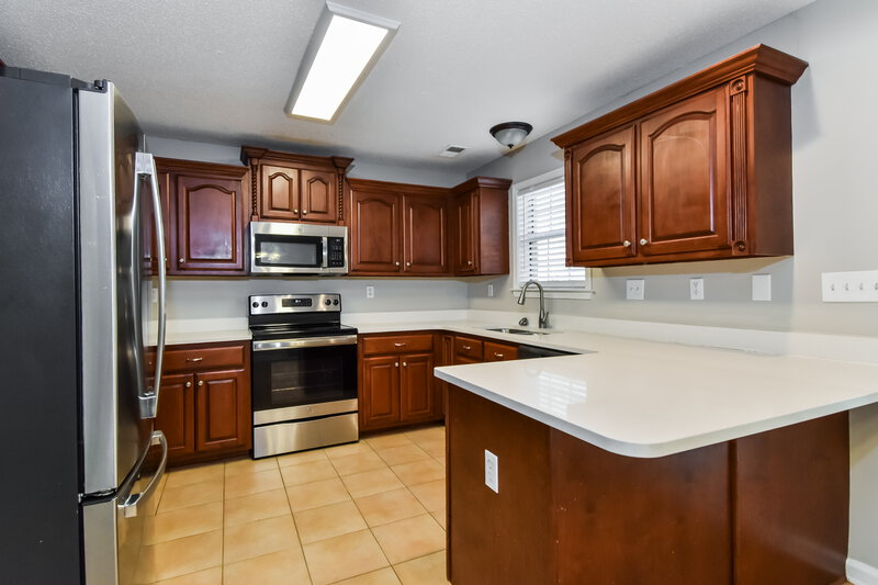 1,875/Mo, 184 Pebble Creek Cv E Hernando, MS 38632 Kitchen View