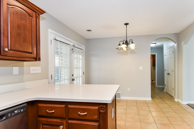 1,875/Mo, 184 Pebble Creek Cv E Hernando, MS 38632 Kitchen View 2
