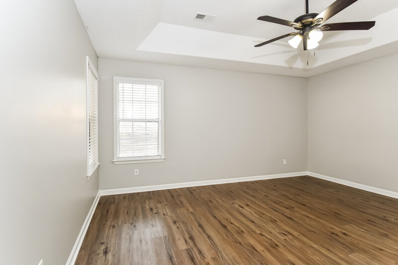 1,875/Mo, 184 Pebble Creek Cv E Hernando, MS 38632 Main Bedroom View