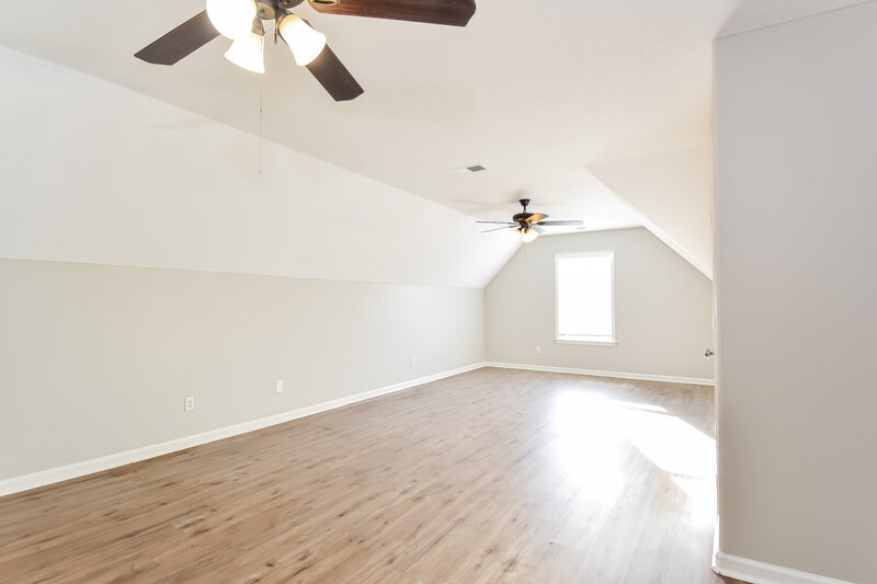 1,875/Mo, 184 Pebble Creek Cv E Hernando, MS 38632 Loft View