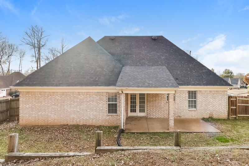 1,875/Mo, 184 Pebble Creek Cv E Hernando, MS 38632 Rear View