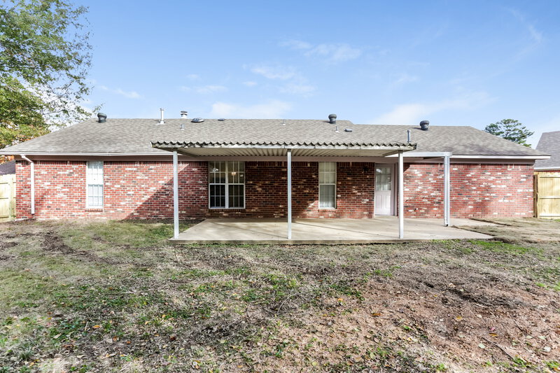 1,610/Mo, 7337 Thistledown Cv Southaven, MS 38671 Rear View