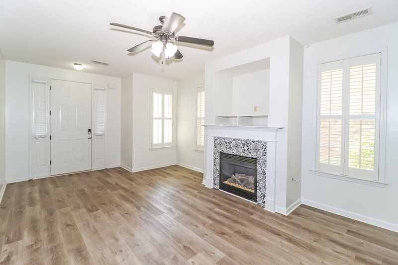 2,375/Mo, 12370 Strong Heart Trl Arlington, TN 38002 Living Room View