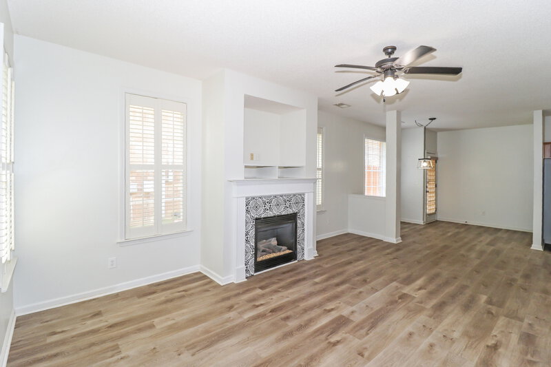 2,375/Mo, 12370 Strong Heart Trl Arlington, TN 38002 Living Room View 2