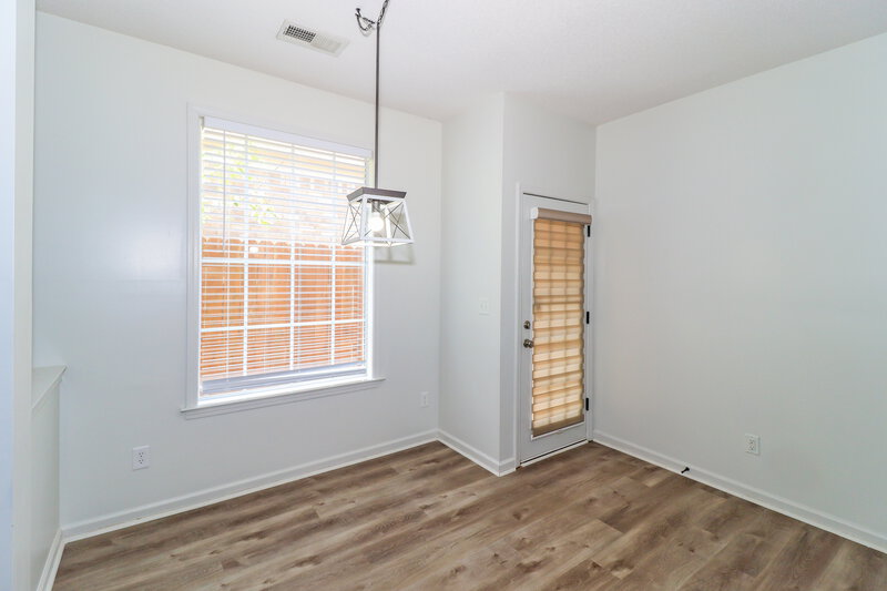 2,375/Mo, 12370 Strong Heart Trl Arlington, TN 38002 Dining Room View