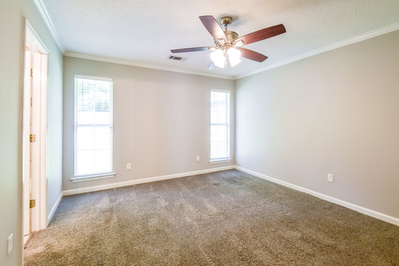 2,045/Mo, 7632 Woodshire Dr Horn Lake, MS 38637 Main Bedroom View