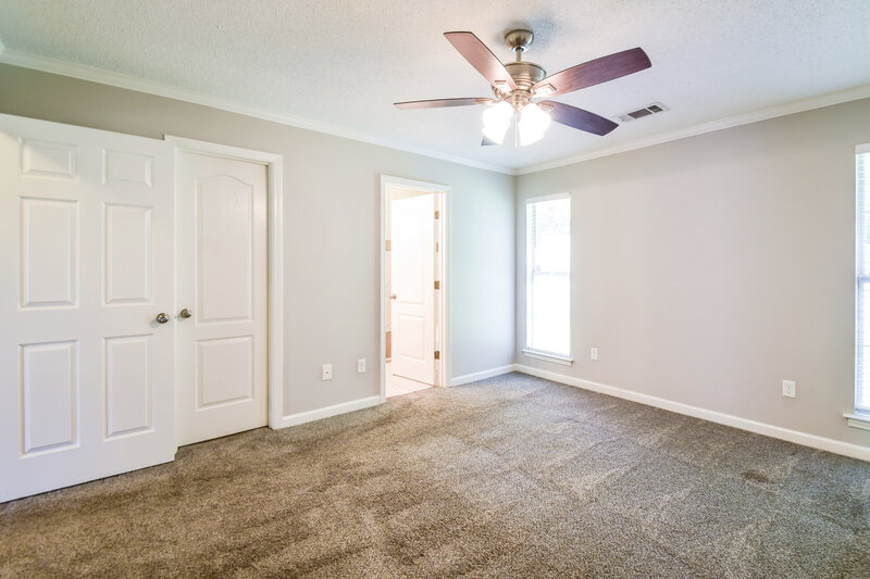 2,045/Mo, 7632 Woodshire Dr Horn Lake, MS 38637 Main Bedroom View 2