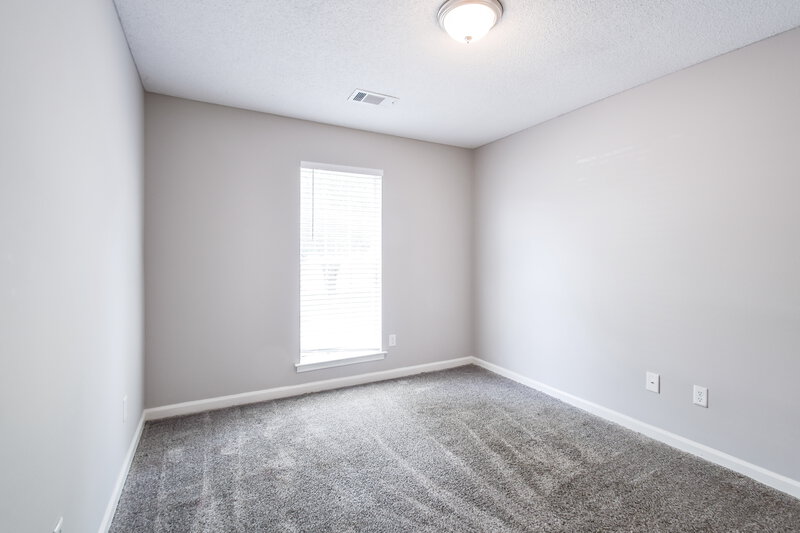 2,045/Mo, 7632 Woodshire Dr Horn Lake, MS 38637 Bedroom View