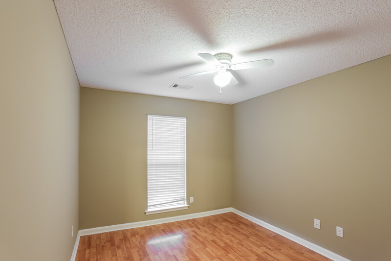2,115/Mo, 7632 Woodshire Dr Horn Lake, MS 38637 Bedroom View 4