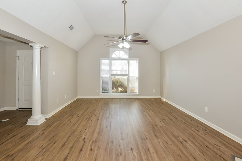 1,870/Mo, 1506 Appling Wood Cv S Cordova, TN 38016 Living Room View 2