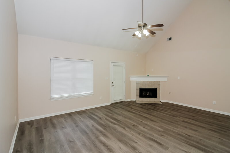 2,140/Mo, 1278 Jackson Pond Cir Cordova, TN 38018 Living Room View