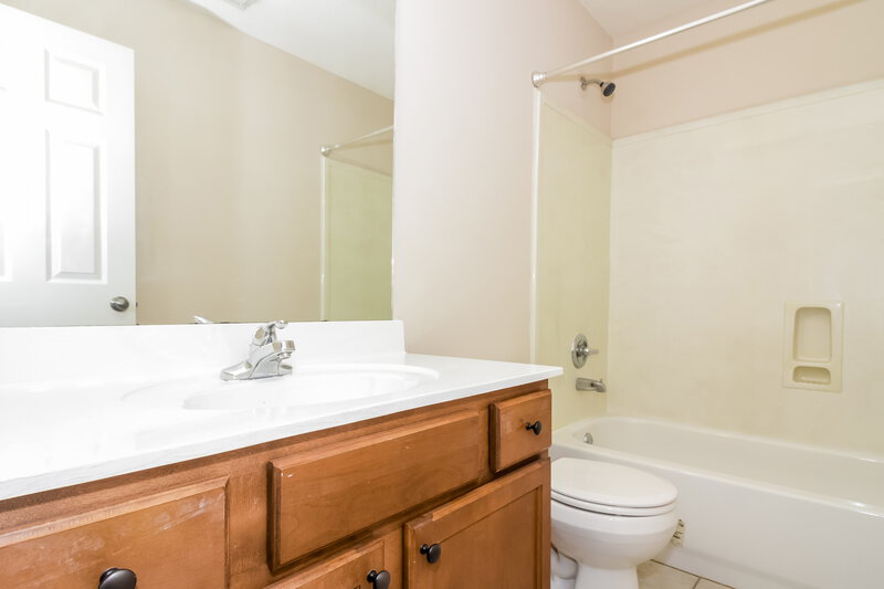 2,140/Mo, 1278 Jackson Pond Cir Cordova, TN 38018 Bathroom View