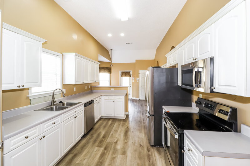 2,235/Mo, 8662 Rogers Park Ave Cordova, TN 38016 Kitchen View