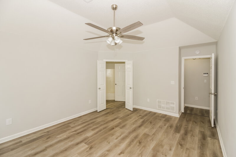 1,700/Mo, 5442 Fernglen St Memphis, TN 38141 Main Bedroom View 2