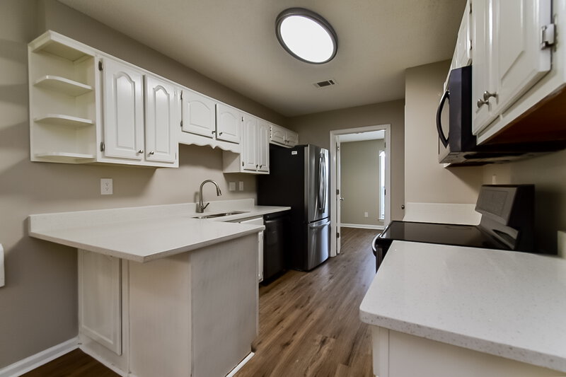 3,570/Mo, 1937 Pecan Meadows Southaven, MS 38671 Kitchen View